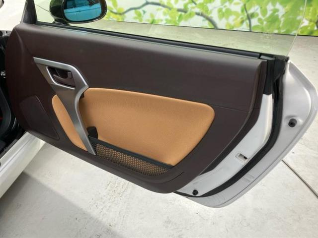 コペン ローブ 新品タイヤ/保証書/社外 SDナビ/シートヒーター/ヘッドランプ LED/Bluetooth接続/ETC/EBD付ABS/横滑り防止装置/アイドリングストップ/バックモニター バックカメラ 禁煙車(7枚目)