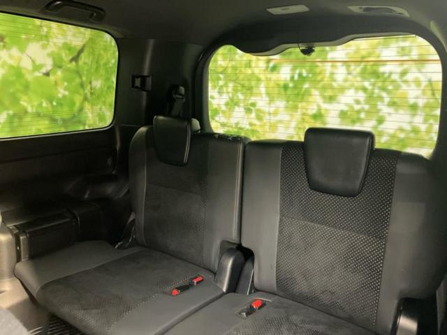 ヴォクシー ハイブリッドZSキラメキ3 新品タイヤ/純正エアロ/保証書/純正 9インチ SDナビ/フリップダウンモニター/衝突安全装置/両側電動スライドドア/シートヒーター/車線逸脱防止支援システム/シート ハーフレザー フルエアロ 禁煙車(19枚目)