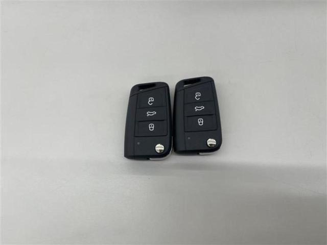 T-クロス TSIスタイル 新品タイヤ/保証書/純正 8インチ SDナビ/衝突安全装置/ヘッドランプ LED/ETC/EBD付ABS/横滑り防止装置/アイドリングストップ/クルーズコントロール/バックモニター/ルーフレール(16枚目)