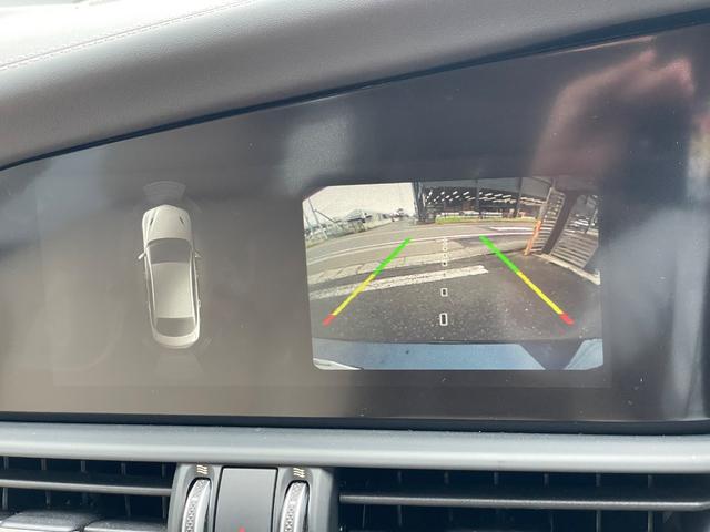 ジュリア スーパー　ベージュ革　ＡｐｐｌｅＣａｒＰｌａｙ　バックカメラ　禁煙車　ＥＴＣ　１８インチ純正アルミホイール　ＢＳＭ　アダプティブクルコン（44枚目）