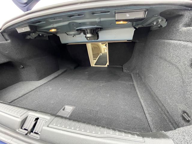 ジュリア スーパー　ベージュ革　ＡｐｐｌｅＣａｒＰｌａｙ　バックカメラ　禁煙車　ＥＴＣ　１８インチ純正アルミホイール　ＢＳＭ　アダプティブクルコン（51枚目）