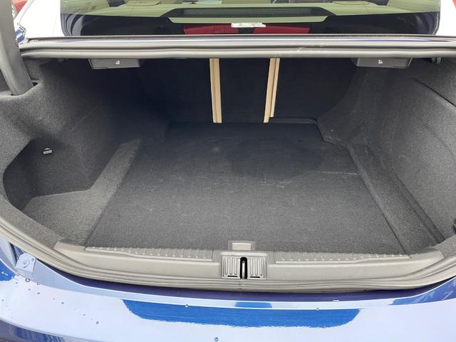 ジュリア スーパー　ベージュ革　ＡｐｐｌｅＣａｒＰｌａｙ　バックカメラ　禁煙車　ＥＴＣ　１８インチ純正アルミホイール　ＢＳＭ　アダプティブクルコン（59枚目）