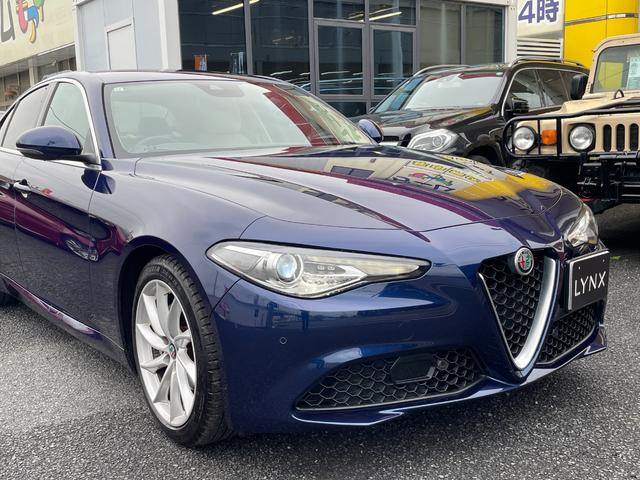 ジュリア スーパー　ベージュ革　ＡｐｐｌｅＣａｒＰｌａｙ　バックカメラ　禁煙車　ＥＴＣ　１８インチ純正アルミホイール　ＢＳＭ　アダプティブクルコン（68枚目）