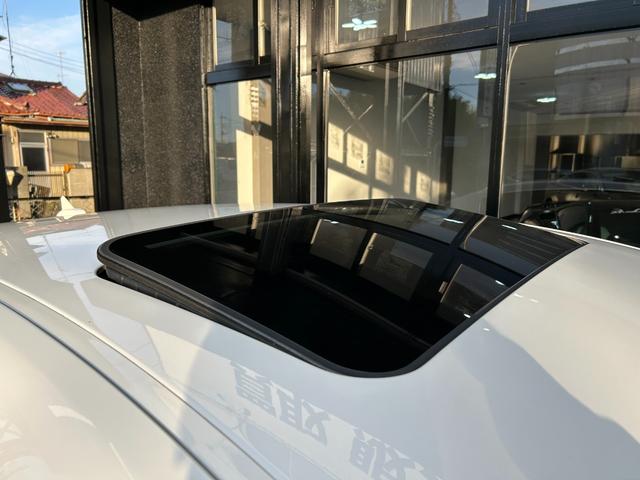 クアトロポルテ S ブラックレザー/サンルーフ/チターノ21インチアルミ/パドルシフト/ディーラー整備/パワーシート/シートヒーター/バックカメラ/BLUETOOTH(10枚目)