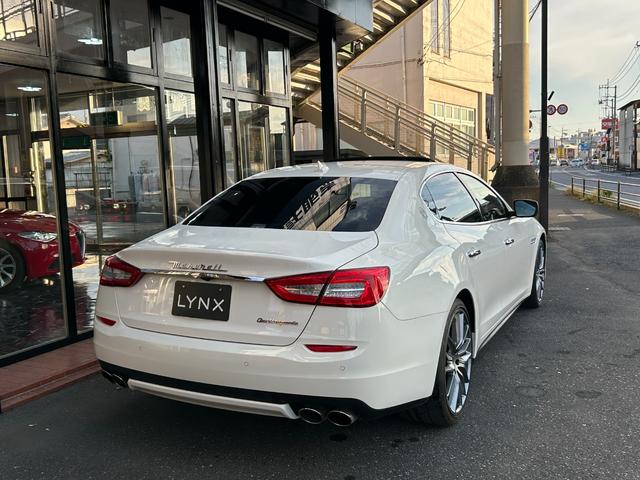 クアトロポルテ S ブラックレザー/サンルーフ/チターノ21インチアルミ/パドルシフト/ディーラー整備/パワーシート/シートヒーター/バックカメラ/BLUETOOTH(26枚目)