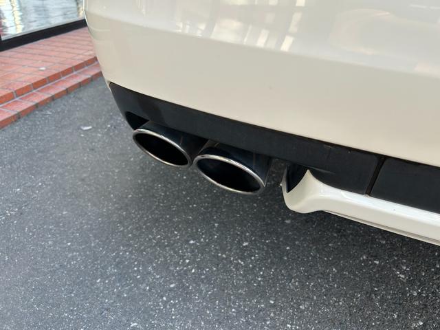 クアトロポルテ S ブラックレザー/サンルーフ/チターノ21インチアルミ/パドルシフト/ディーラー整備/パワーシート/シートヒーター/バックカメラ/BLUETOOTH(34枚目)