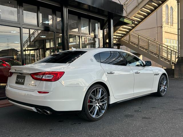 クアトロポルテ S ブラックレザー/サンルーフ/チターノ21インチアルミ/パドルシフト/ディーラー整備/パワーシート/シートヒーター/バックカメラ/BLUETOOTH(37枚目)