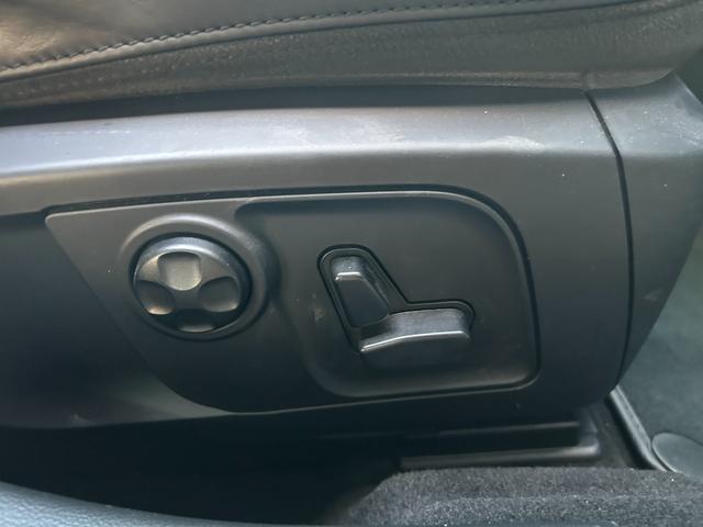 クアトロポルテ S ブラックレザー/サンルーフ/チターノ21インチアルミ/パドルシフト/ディーラー整備/パワーシート/シートヒーター/バックカメラ/BLUETOOTH(38枚目)