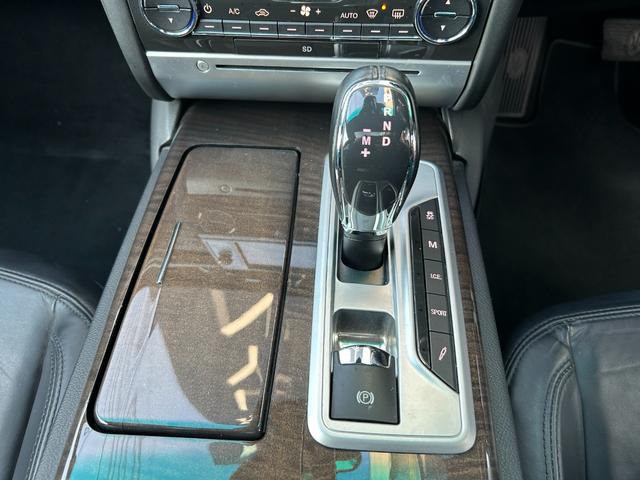 クアトロポルテ S ブラックレザー/サンルーフ/チターノ21インチアルミ/パドルシフト/ディーラー整備/パワーシート/シートヒーター/バックカメラ/BLUETOOTH(54枚目)