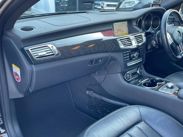 ＣＬＳクラス ＣＬＳ３５０ブルーエフィシェンシＡＭＧスポーツパケジ　黒革　サンルーフ　フルエアロ　２０インチ社外ＡＷ　ナビ　ＴＶ　バックカメラ　ＥＴＣ　Ｂｌｕｅｔｏｏｔｈ　シートヒーター　スマートキー　禁煙車　スモークフィルム（58枚目）