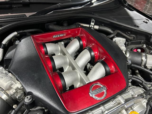 GT-R ブラックエディション リミッター解除済/ECUチューニング/BLITS700Rタービン/RSR車高調/カーボンリアウィング/カーボンサイドステップ/カーボンステアリング/RECAROシート/バックカメラ/ドライブレコーダー(11枚目)