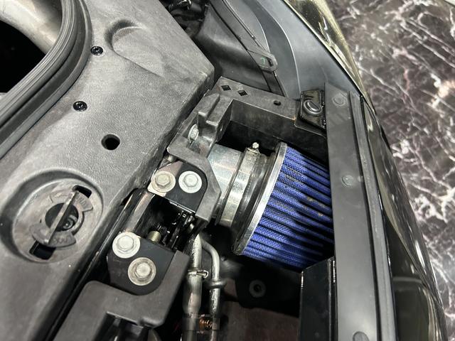 GT-R ブラックエディション リミッター解除済/ECUチューニング/BLITS700Rタービン/RSR車高調/カーボンリアウィング/カーボンサイドステップ/カーボンステアリング/RECAROシート/バックカメラ/ドライブレコーダー(12枚目)