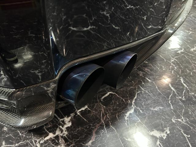 GT-R ブラックエディション リミッター解除済/ECUチューニング/BLITS700Rタービン/RSR車高調/カーボンリアウィング/カーボンサイドステップ/カーボンステアリング/RECAROシート/バックカメラ/ドライブレコーダー(15枚目)