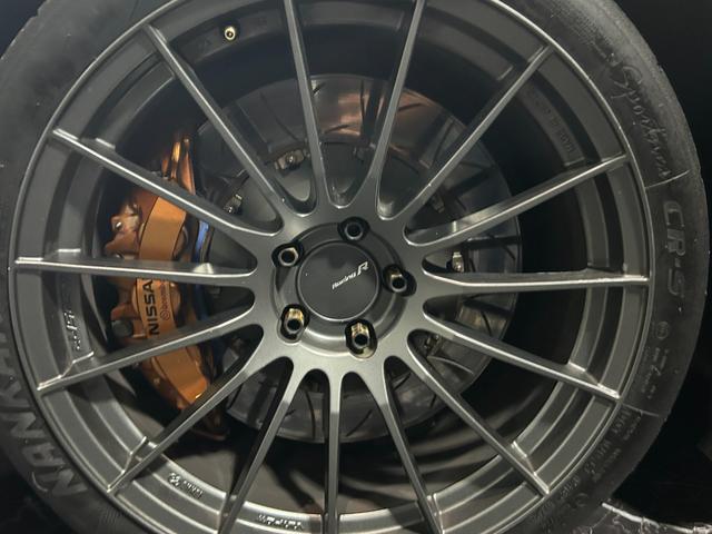 GT-R ブラックエディション リミッター解除済/ECUチューニング/BLITS700Rタービン/RSR車高調/カーボンリアウィング/カーボンサイドステップ/カーボンステアリング/RECAROシート/バックカメラ/ドライブレコーダー(18枚目)