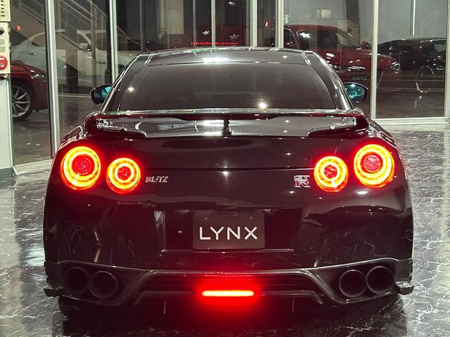 GT-R ブラックエディション リミッター解除済/ECUチューニング/BLITS700Rタービン/RSR車高調/カーボンリアウィング/カーボンサイドステップ/カーボンステアリング/RECAROシート/バックカメラ/ドライブレコーダー(23枚目)