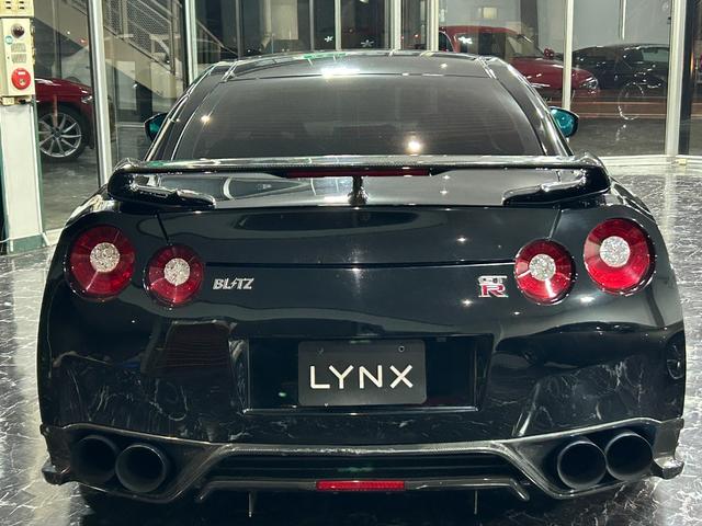 GT-R ブラックエディション リミッター解除済/ECUチューニング/BLITS700Rタービン/RSR車高調/カーボンリアウィング/カーボンサイドステップ/カーボンステアリング/RECAROシート/バックカメラ/ドライブレコーダー(25枚目)