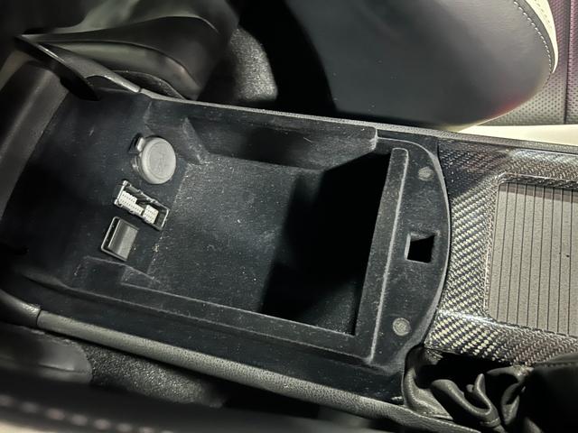 GT-R ブラックエディション リミッター解除済/ECUチューニング/BLITS700Rタービン/RSR車高調/カーボンリアウィング/カーボンサイドステップ/カーボンステアリング/RECAROシート/バックカメラ/ドライブレコーダー(62枚目)