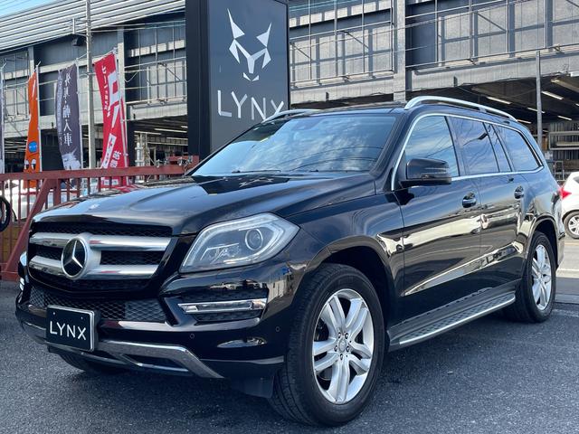 GLクラス GL350 ブルテク4マチックレザーエクスクルシブP サンルーフ 黒革 ナビ 全周囲カメラ フルセグ ETC 前後シートヒーター Bluetooth パワーバックドア 電動3列目シート 禁煙者(11枚目)