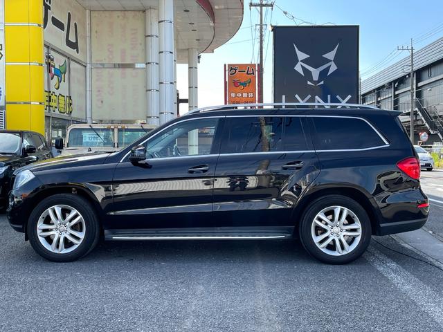 GLクラス GL350 ブルテク4マチックレザーエクスクルシブP サンルーフ 黒革 ナビ 全周囲カメラ フルセグ ETC 前後シートヒーター Bluetooth パワーバックドア 電動3列目シート 禁煙者(12枚目)