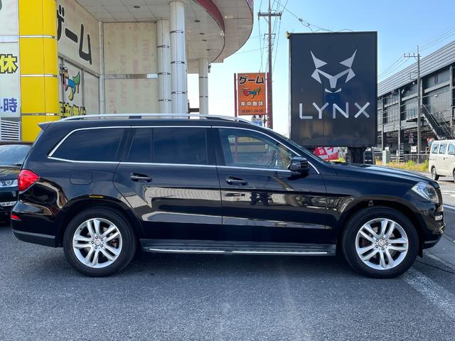 GLクラス GL350 ブルテク4マチックレザーエクスクルシブP サンルーフ 黒革 ナビ 全周囲カメラ フルセグ ETC 前後シートヒーター Bluetooth パワーバックドア 電動3列目シート 禁煙者(16枚目)