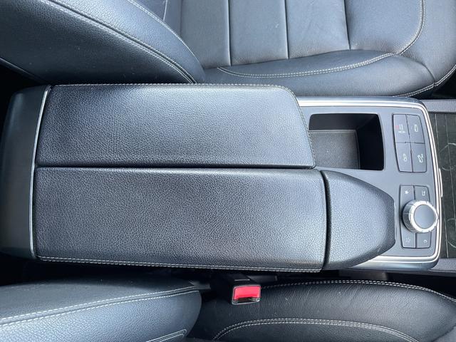 GLクラス GL350 ブルテク4マチックレザーエクスクルシブP サンルーフ 黒革 ナビ 全周囲カメラ フルセグ ETC 前後シートヒーター Bluetooth パワーバックドア 電動3列目シート 禁煙者(54枚目)