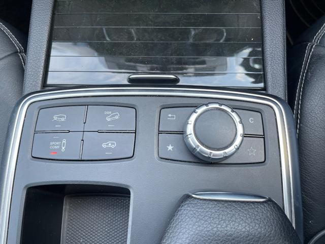 GLクラス GL350 ブルテク4マチックレザーエクスクルシブP サンルーフ 黒革 ナビ 全周囲カメラ フルセグ ETC 前後シートヒーター Bluetooth パワーバックドア 電動3列目シート 禁煙者(57枚目)