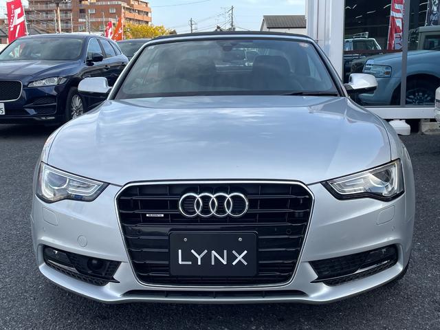 Ａ５カブリオレ ２．０ＴＦＳＩクワトロ　黒革　電動幌　ナビ　バックカメラ　ＴＶ　ＥＴＣ　シートヒーター　禁煙車　ウッドパネル　ＢＳＭ　１８インチ純正アルミホイール（12枚目）