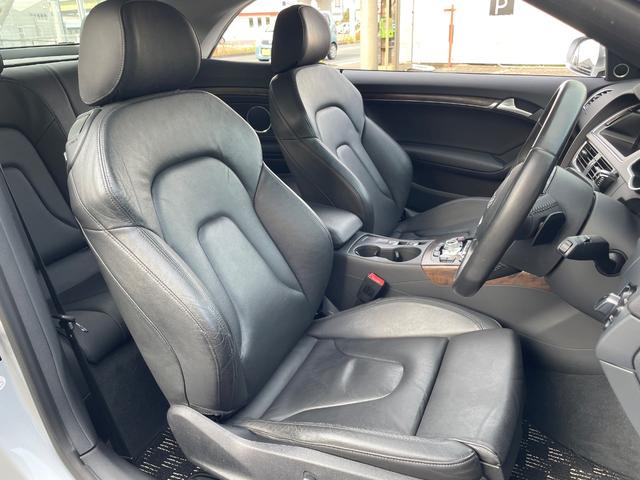 Ａ５カブリオレ ２．０ＴＦＳＩクワトロ　黒革　電動幌　ナビ　バックカメラ　ＴＶ　ＥＴＣ　シートヒーター　禁煙車　ウッドパネル　ＢＳＭ　１８インチ純正アルミホイール（23枚目）