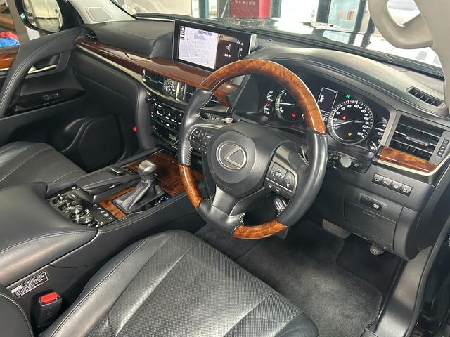 ＬＸ ＬＸ５７０　モデリスタエアロ＆マフラー　サンルーフ　３６０°アラウンドビューカメラ　パワーバックドア　ヘッドアップディスプレイ　クーラーボックス　ブラックレザー　ルーフレール　ドライブレコーダー　ＥＴＣ２．０（3枚目）