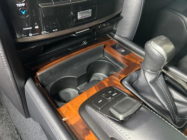 ＬＸ ＬＸ５７０　モデリスタエアロ＆マフラー　サンルーフ　３６０°アラウンドビューカメラ　パワーバックドア　ヘッドアップディスプレイ　クーラーボックス　ブラックレザー　ルーフレール　ドライブレコーダー　ＥＴＣ２．０（48枚目）