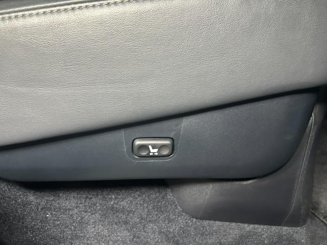 ＬＸ ＬＸ５７０　モデリスタエアロ＆マフラー　サンルーフ　３６０°アラウンドビューカメラ　パワーバックドア　ヘッドアップディスプレイ　クーラーボックス　ブラックレザー　ルーフレール　ドライブレコーダー　ＥＴＣ２．０（66枚目）