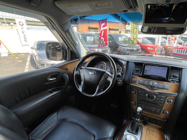 ＱＸ５６ 　新車並行　キャプテンシート７人乗り　黒革　サンルーフ　純正アラウンドビューモニター　ナビ　ＴＶ　ＥＴＣ　後席モニター　リアエンター　サードパワーシート　パワーバックドア　ハッチメンバー　２４インチＡＷ（20枚目）