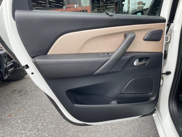 Ｃ４ ピカソ エクスクルーシブ　Ｐシート　マッサージ機能　革シート　ナビ　ＡＷ（29枚目）