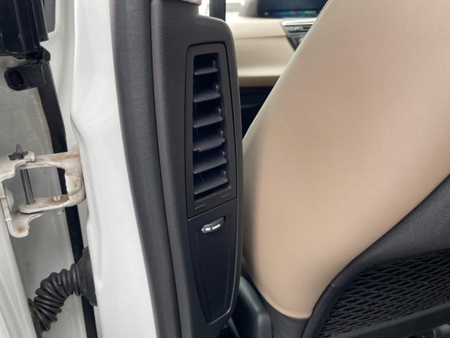 Ｃ４ ピカソ エクスクルーシブ　Ｐシート　マッサージ機能　革シート　ナビ　ＡＷ（41枚目）