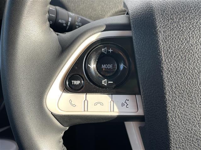 プリウス Sセーフティプラス 純正ナビ BT トヨタセーフティーセンス 衝突軽減 レーンキープ 追従クルコン Autoハイビーム LEDオートライト バックカメラ ドラレコ ビルトインETC 電動格納ミラー クリアランスソナー(12枚目)