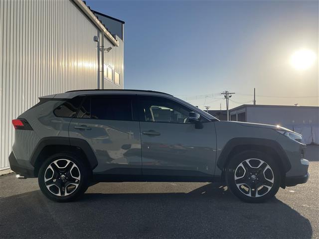 RAV4 アドベンチャー 9型ディスプレイ Bluetooth ETC ドラレコ バックカメラ パワーシート シートベンチレーション ハンズフリーパワーバックドア レーダークルコン AC100V LEDオートライト(40枚目)