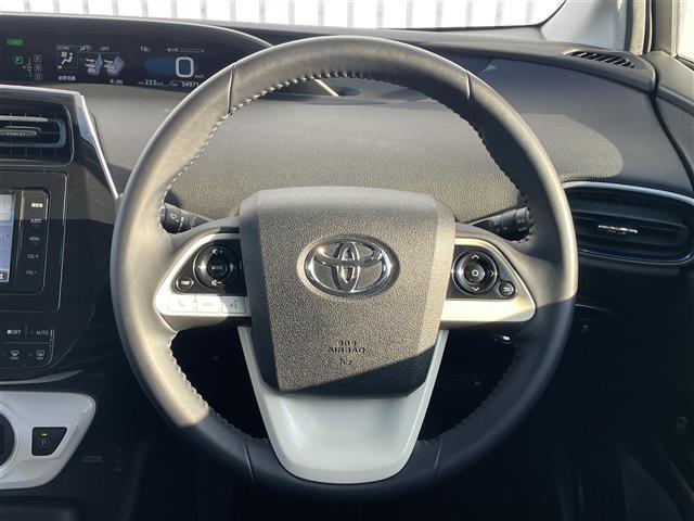 プリウス Sツーリングセレクション 純正ナビ フルセグTV バックカメラ ETC Bluetooth ステアリングスイッチ シートヒーター LEDヘッドライト フォグランプ 純正17インチアルミホイール(8枚目)