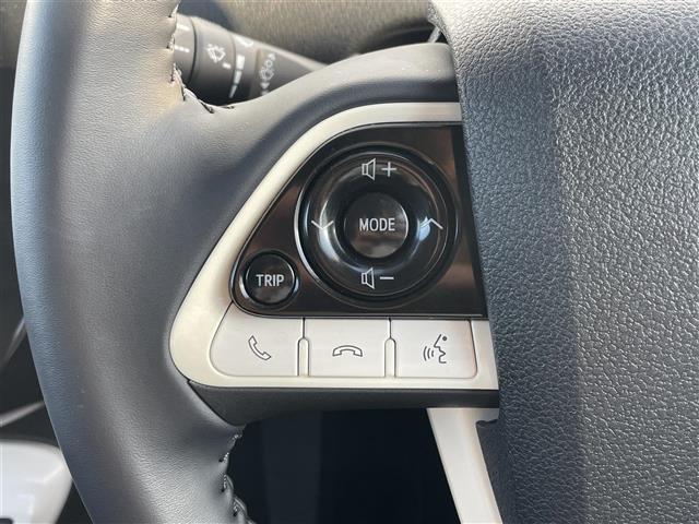 プリウス Sツーリングセレクション 純正ナビ フルセグTV バックカメラ ETC Bluetooth ステアリングスイッチ シートヒーター LEDヘッドライト フォグランプ 純正17インチアルミホイール(10枚目)