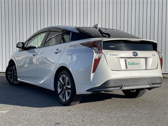 プリウス Sツーリングセレクション 純正ナビ フルセグTV バックカメラ ETC Bluetooth ステアリングスイッチ シートヒーター LEDヘッドライト フォグランプ 純正17インチアルミホイール(35枚目)