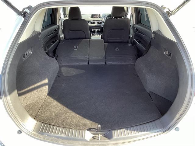 ＣＸ－５ ２０Ｓ　プロアクティブ　ダムドエアロ　ナビ　全方位カメラ　ＥＴＣ　ＬＥＤ　フルセグ　Ｂｌｕｅｔｏｏｔｈ　追従クルコン　衝突軽減ブレーキ　レーンキープアシスト　パワーバックドア　ヘッドアップディスプレイ　純正アルミホイール（31枚目）