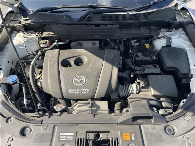 ＣＸ－５ ２０Ｓ　プロアクティブ　ダムドエアロ　ナビ　全方位カメラ　ＥＴＣ　ＬＥＤ　フルセグ　Ｂｌｕｅｔｏｏｔｈ　追従クルコン　衝突軽減ブレーキ　レーンキープアシスト　パワーバックドア　ヘッドアップディスプレイ　純正アルミホイール（41枚目）