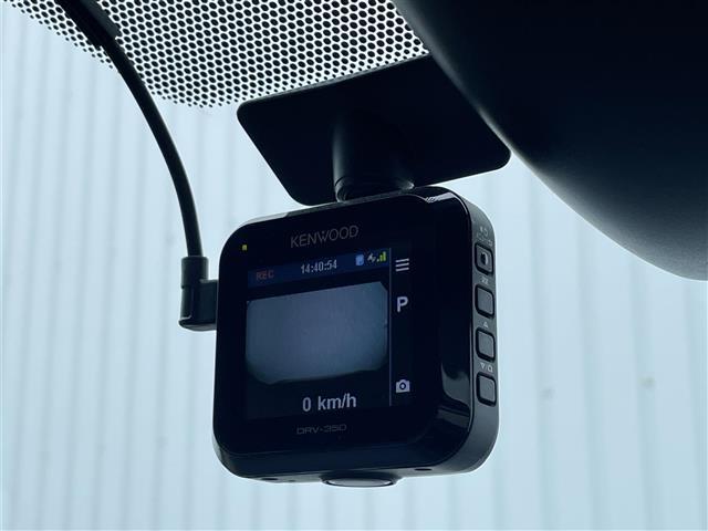 エスクァイア ハイブリッドGi ブラックテーラード 9型ナビ バックカメラ 後席モニター ETC ドラレコ フルセグ Bluetooth クルコン 衝突軽減ブレーキ レーンアシスト 先行車発進告知 両側電動ドア シートヒーター LED フォグランプ(6枚目)