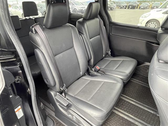 エスクァイア ハイブリッドGi ブラックテーラード 9型ナビ バックカメラ 後席モニター ETC ドラレコ フルセグ Bluetooth クルコン 衝突軽減ブレーキ レーンアシスト 先行車発進告知 両側電動ドア シートヒーター LED フォグランプ(28枚目)