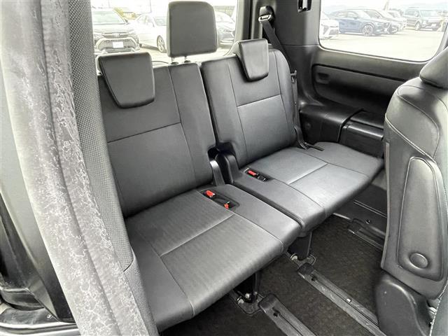 エスクァイア ハイブリッドGi ブラックテーラード 9型ナビ バックカメラ 後席モニター ETC ドラレコ フルセグ Bluetooth クルコン 衝突軽減ブレーキ レーンアシスト 先行車発進告知 両側電動ドア シートヒーター LED フォグランプ(30枚目)