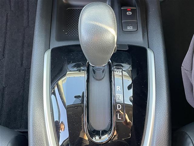 エクストレイル ２０Ｘｉ　プロパイロット　ナビ　全方位カメラ　ＥＴＣ　Ｂｌｕｅｔｏｏｔｈ　フルセグＴＶ　パワーバックドア　シートヒーター　前後ドラレコ　デジタルインナーミラー　衝突軽減ブレーキ　レーンアシスト　追従クルコン（19枚目）