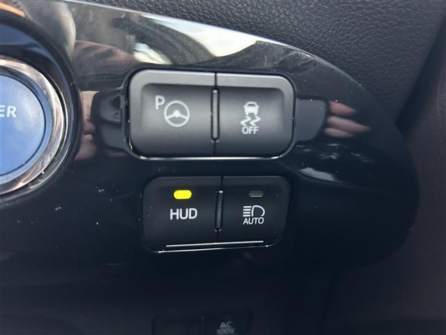 プリウス A 純正SDナビ バックカメラ ブラインドスポットモニター ビルトインETC パワーシート パーキングアシスト クリアランスソナー プリクラッシュセーフティ レーダークルーズコントロール オートハイビーム(19枚目)