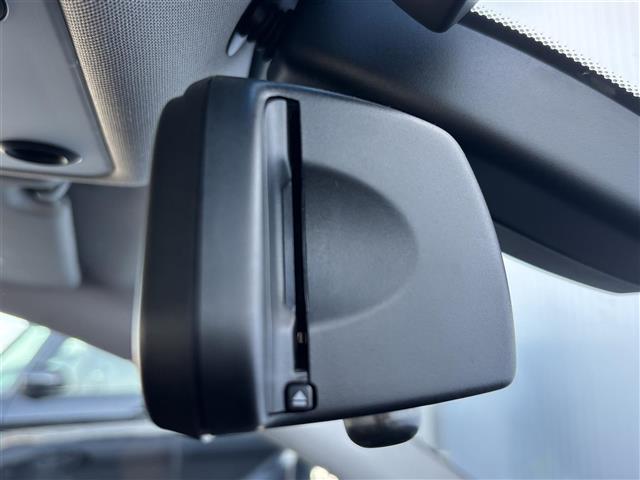 3シリーズ 335i 純正ナビ フルセグ ETC レザーシート シートヒーター パワーシート メモリーシート クルコン HID フォグランプ 純正18インチアルミホイール スマートキー(6枚目)