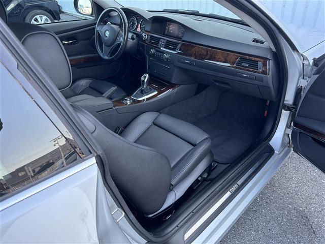 3シリーズ 335i 純正ナビ フルセグ ETC レザーシート シートヒーター パワーシート メモリーシート クルコン HID フォグランプ 純正18インチアルミホイール スマートキー(24枚目)