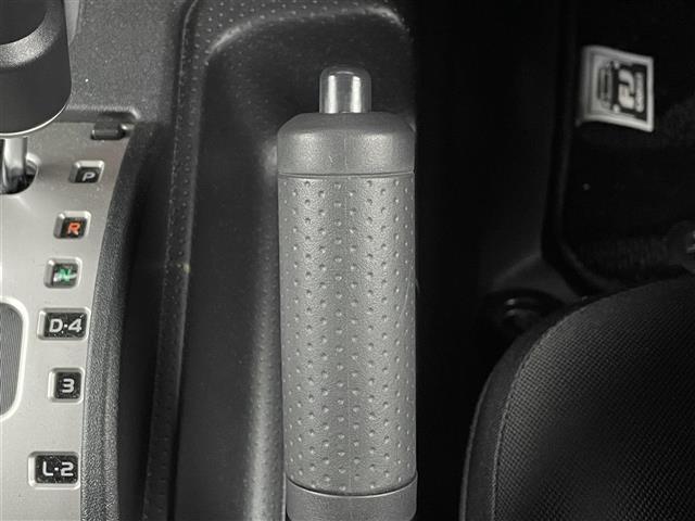 FJクルーザー カラーパッケージ 社外SDナビ フルセグTV バックカメラ ETC 革巻きステアリング 背面スペアタイヤ マッドガード クリアランスソナー クルーズコントロール 横滑り防止装置 RRデフロック リモコンキー スペアキー(16枚目)