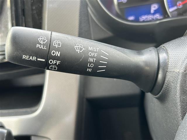 ムーヴ カスタム X SA 社外DVDオーディオプレイヤー バックカメラ 衝突軽減ブレーキ アイドリングストップ オートエアコン プッシュスタート スマートキー 電格ミラー ウインカーミラー ドアバイザー 純正フロアマット(7枚目)